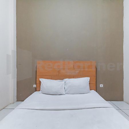 Wisma Alamanda Near Terminal Cicaheum Redpartner בנדונג מראה חיצוני תמונה