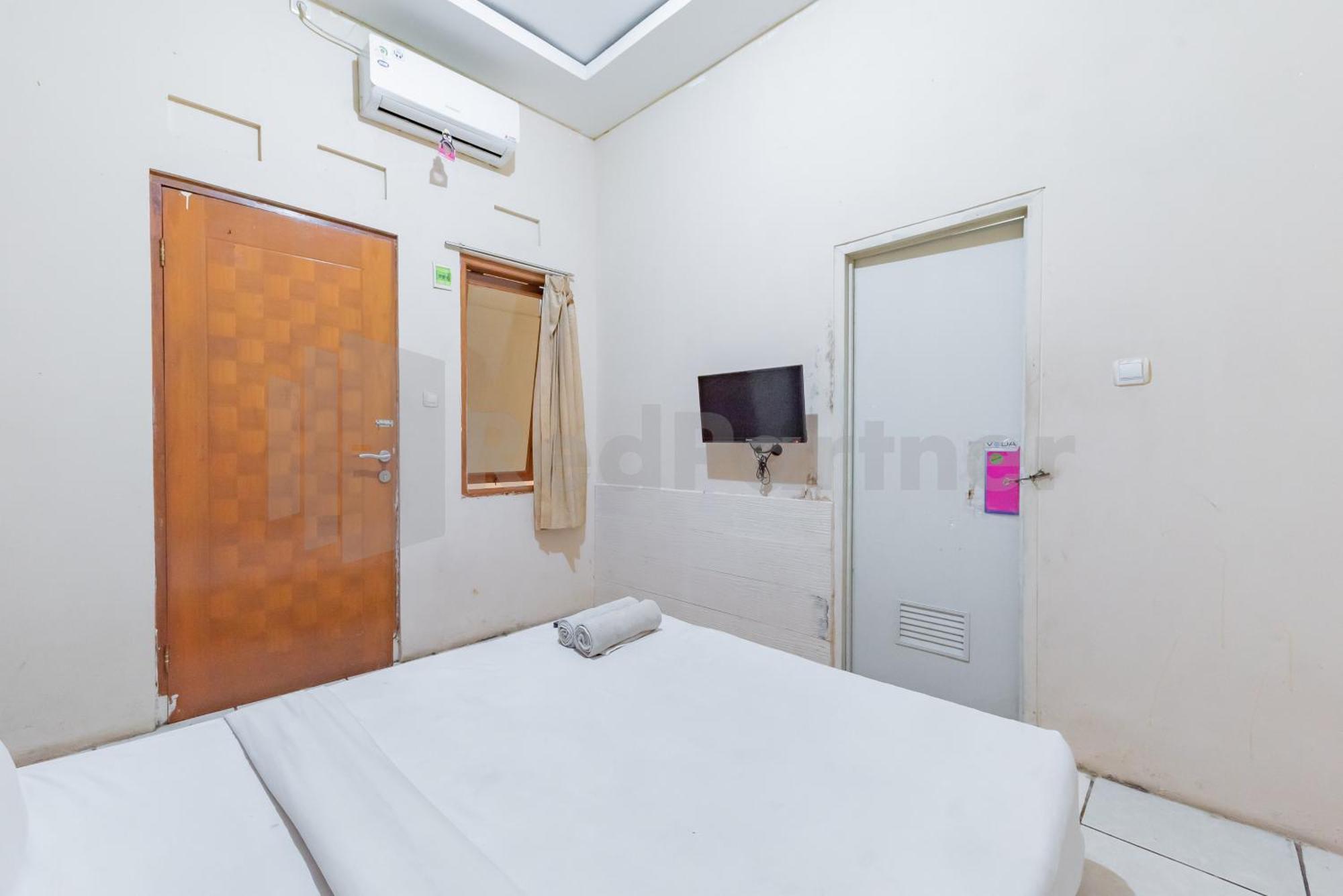 Wisma Alamanda Near Terminal Cicaheum Redpartner בנדונג מראה חיצוני תמונה