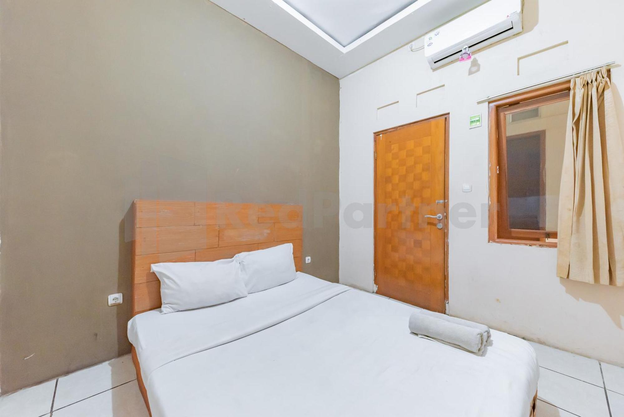 Wisma Alamanda Near Terminal Cicaheum Redpartner בנדונג מראה חיצוני תמונה