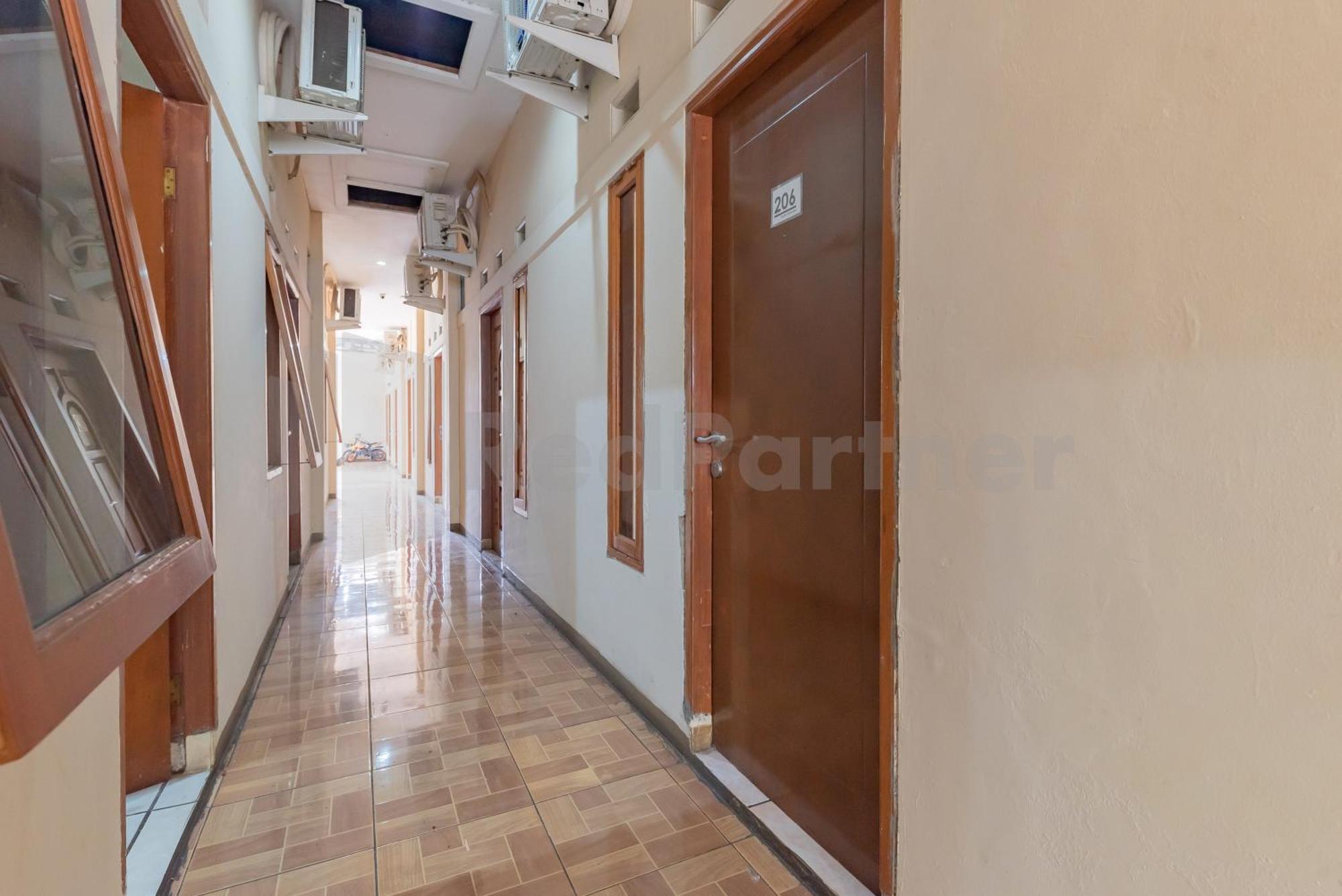 Wisma Alamanda Near Terminal Cicaheum Redpartner בנדונג מראה חיצוני תמונה